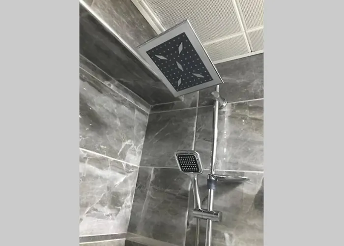 Kozapark Burgaz, Akbati Shopping Malls And Tennis Academy Hotel