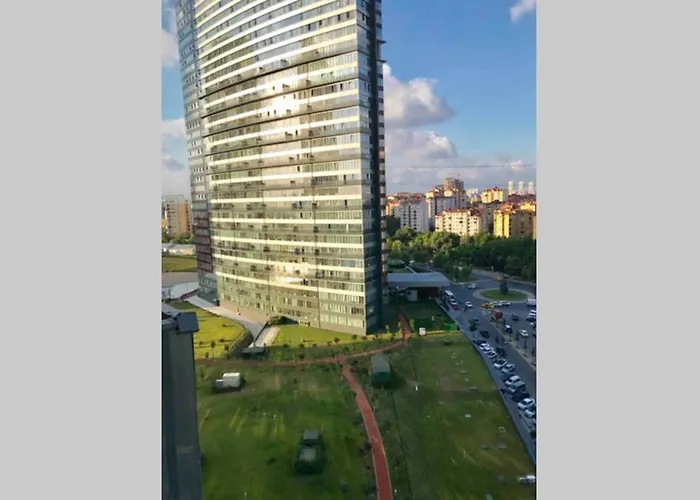 Kozapark Burgaz, Akbati Shopping Malls And Tennis Academy