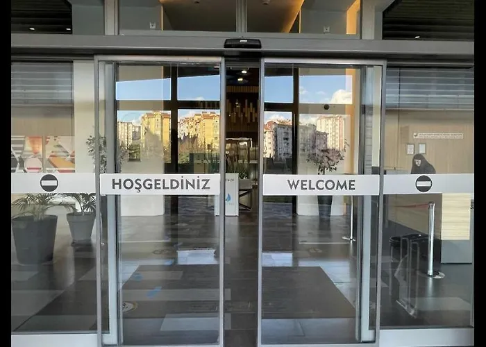 Kozapark Burgaz, Akbati Shopping Malls And Tennis Academy Hotel *