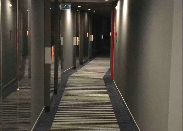 Kozapark Burgaz, Akbati Shopping Malls And Tennis Academy * Istanbul